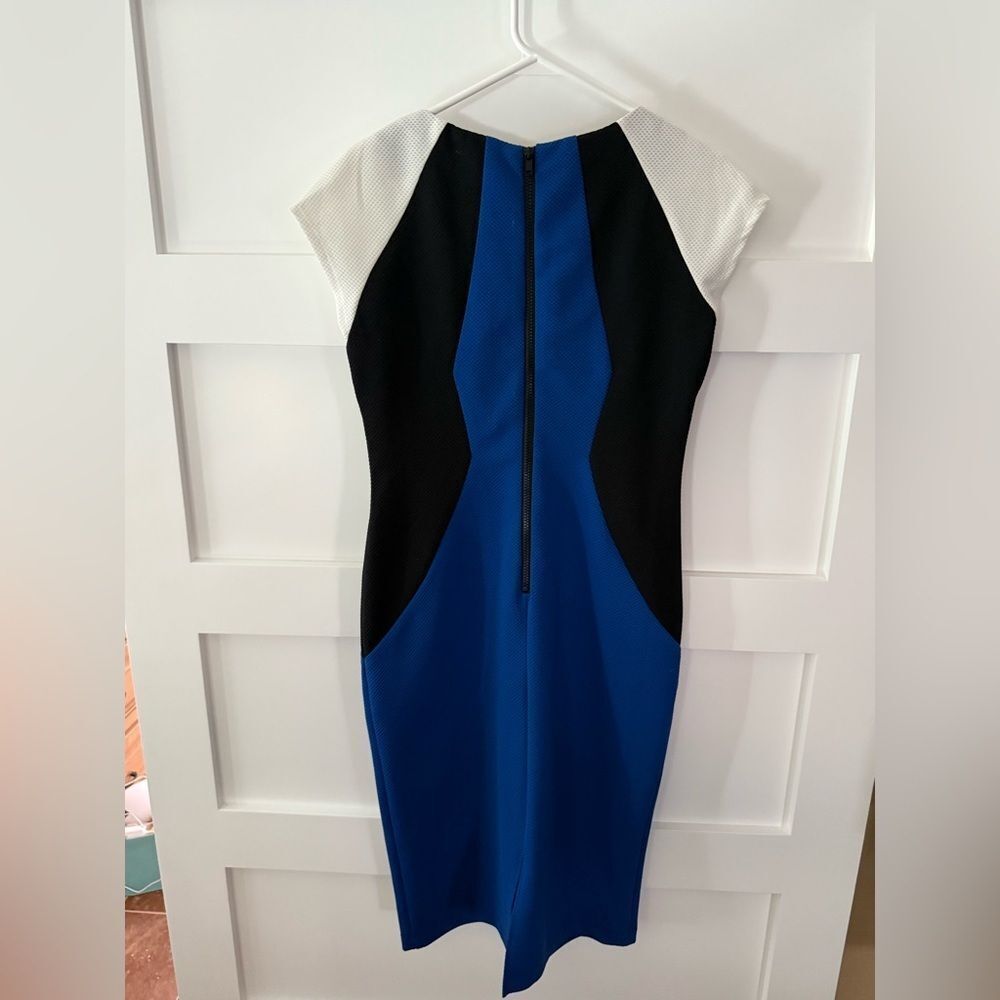 Ronni Nicole Saphire Blue White and Black color block dress - Picture 9 of 11